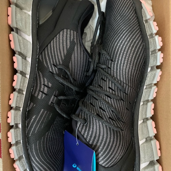 ASICS Gel Quantum 360 4 Size 9 - Picture 3 of 5